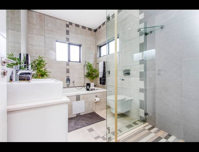 3 BEDROOM CLUSTER FOR SALE IN FOURWAYS